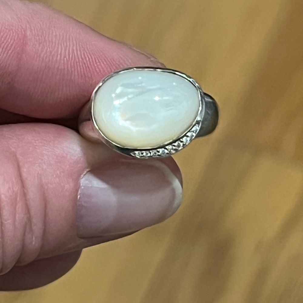 Ippolita Sterling Silver Mother of Pearl and Diamond Ring - Picture 1 of 7